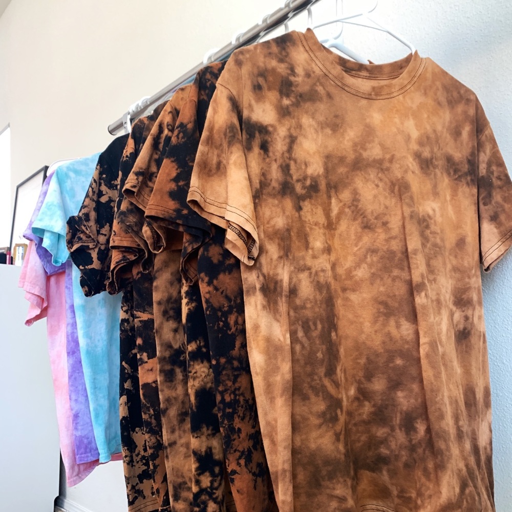 Reverse tie dye T-shirt, orange